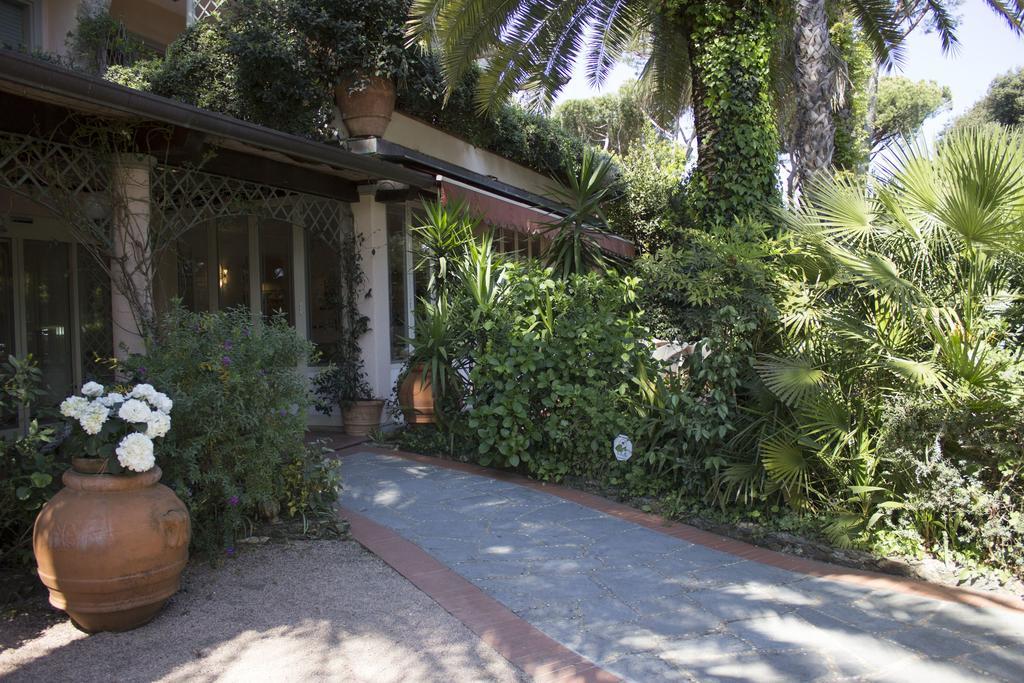 Hotel Mignon Forte dei Marmi Bagian luar foto
